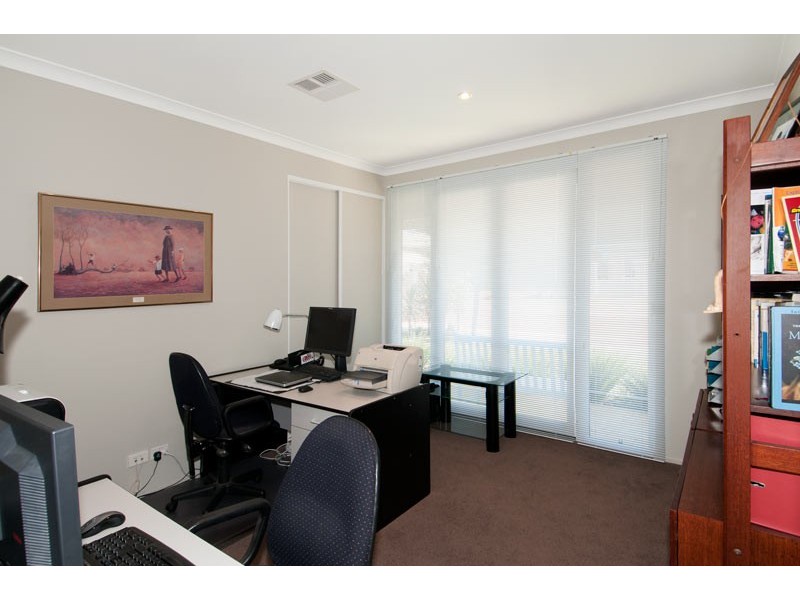 16 Conservation Loop, Erskine WA 6210