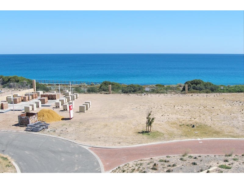 12 Seeana Pass, Halls Head WA 6210
