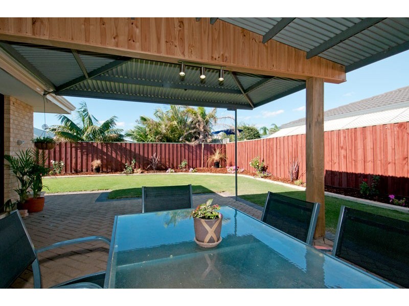 9 Boardwalk Blvd, Halls Head WA 6210