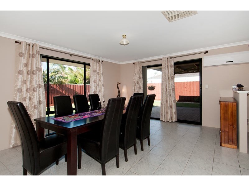 9 Boardwalk Blvd, Halls Head WA 6210