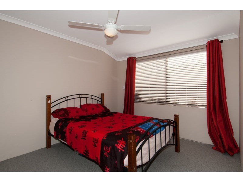 9 Boardwalk Blvd, Halls Head WA 6210