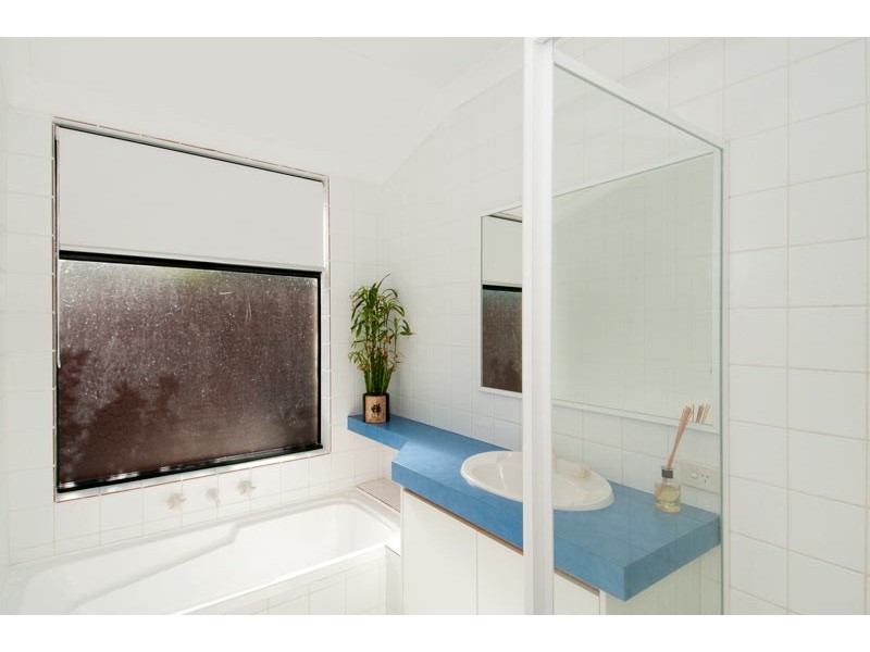 9 Boardwalk Blvd, Halls Head WA 6210