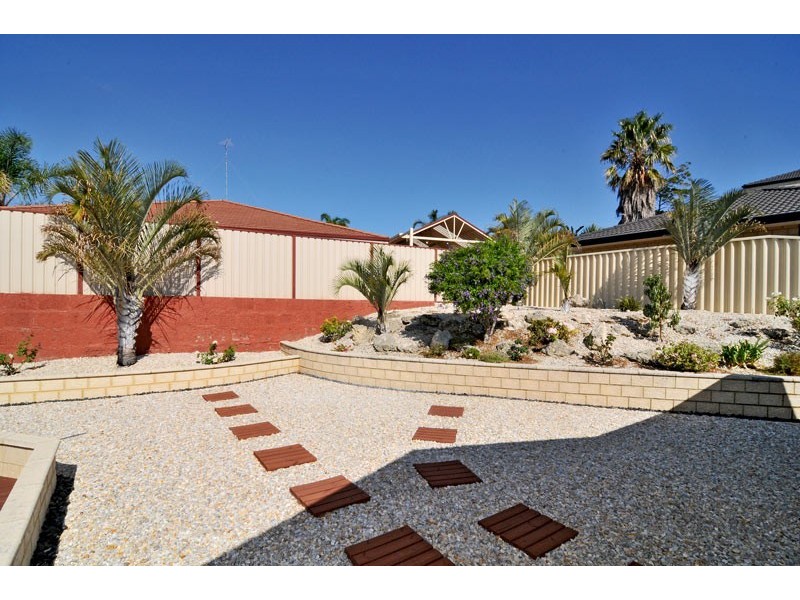7 Howe Close, San Remo WA 6210