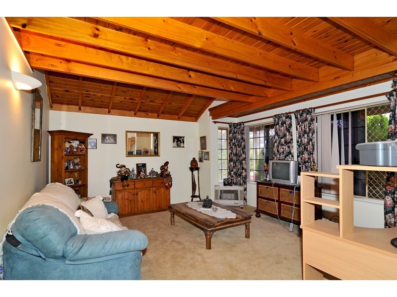 8 Kolan Close, Dudley Park WA 6210