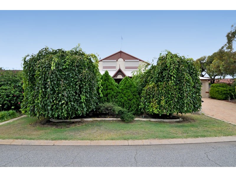 8 Kolan Close, Dudley Park WA 6210