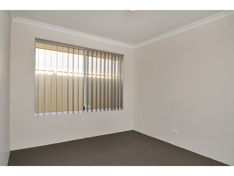 64 Highcliffe Circle, Lakelands WA 6180