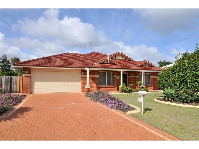 6 Lapwing Road, Coodanup WA 6210