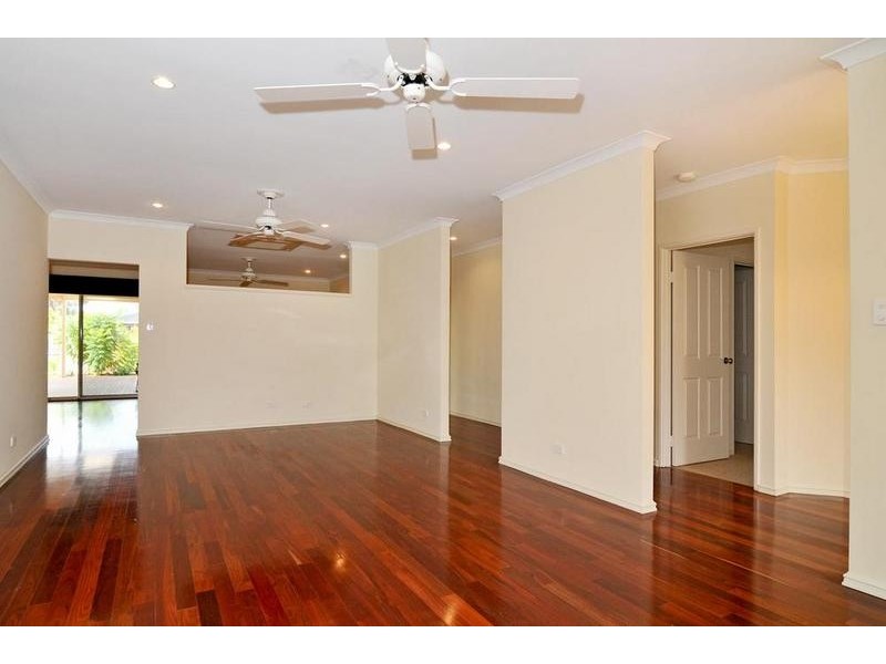 6 Lapwing Road, Coodanup WA 6210