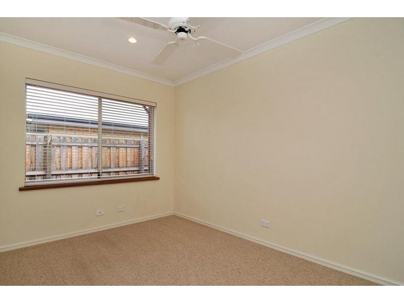 6 Lapwing Road, Coodanup WA 6210