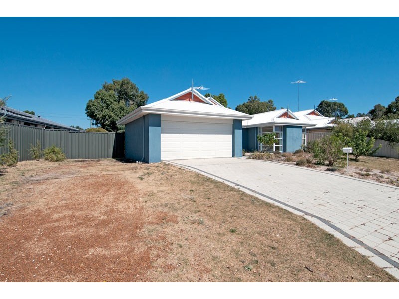 14 Sandalwood Close, Falcon WA 6210