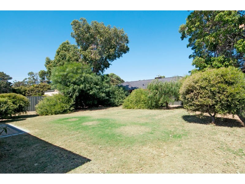 14 Sandalwood Close, Falcon WA 6210