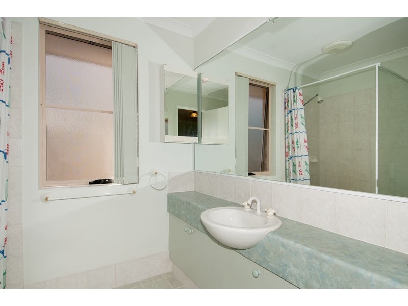 5 Pinnace Court, Halls Head WA 6210