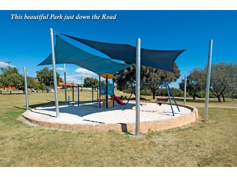 62 Janis Street, Halls Head WA 6210