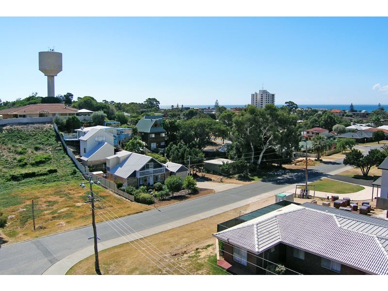 62 Janis Street, Halls Head WA 6210