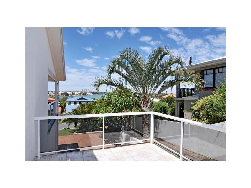 10 Hill Street, Halls Head WA 6210