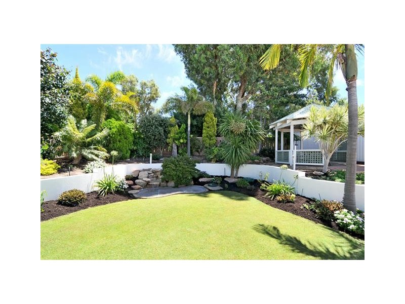 10 Hill Street, Halls Head WA 6210