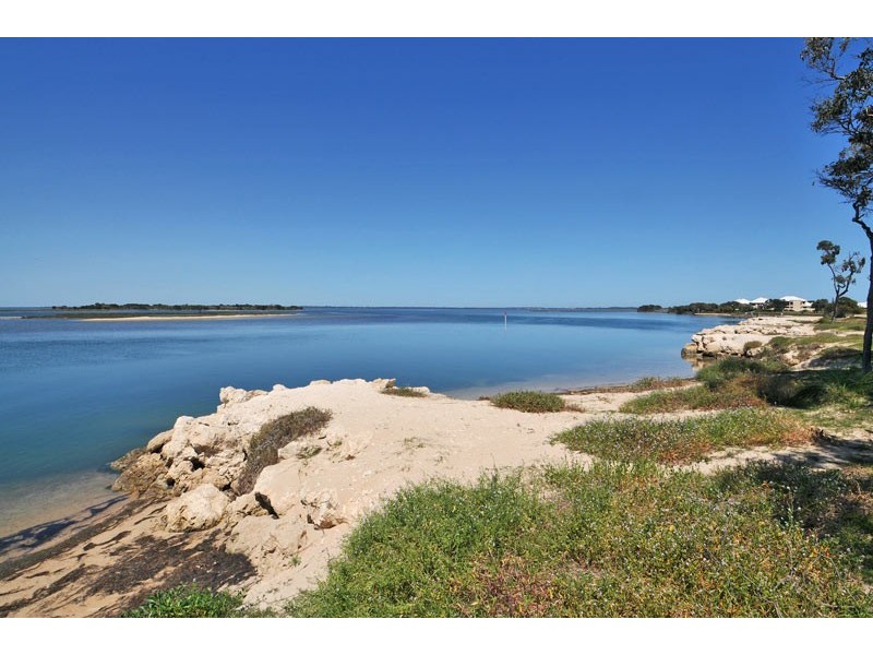 21 Cervantes Drive, Erskine WA 6210