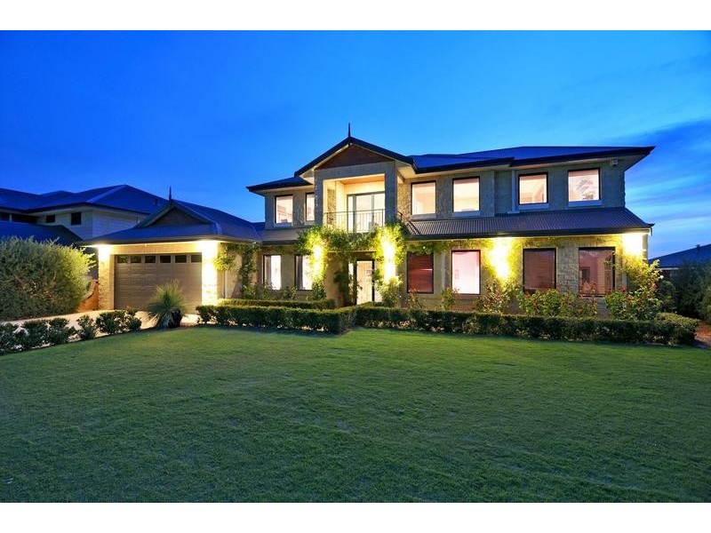 13 Majorca Green, Secret Harbour WA 6173