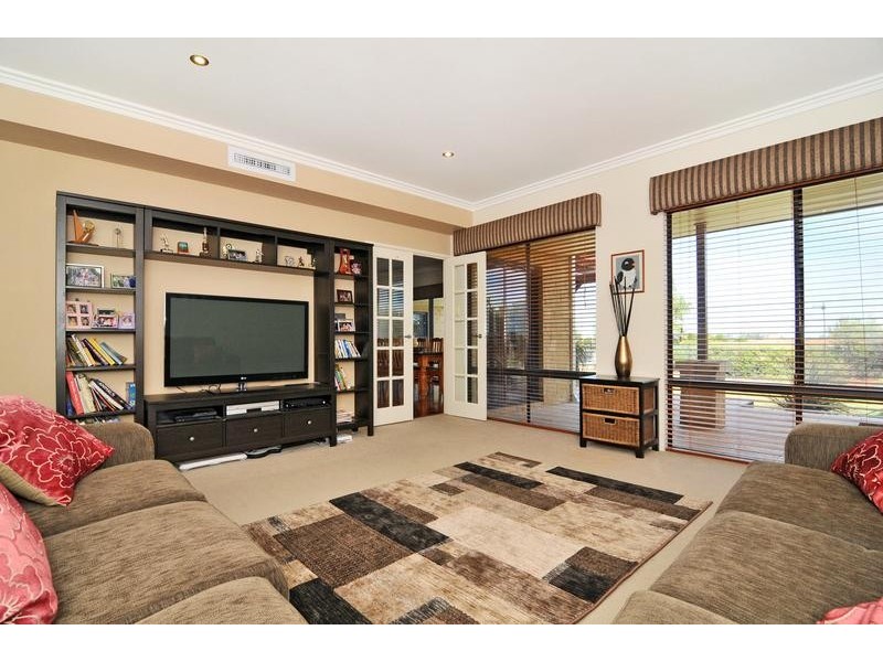 13 Majorca Green, Secret Harbour WA 6173