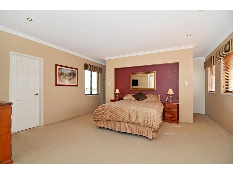 13 Majorca Green, Secret Harbour WA 6173