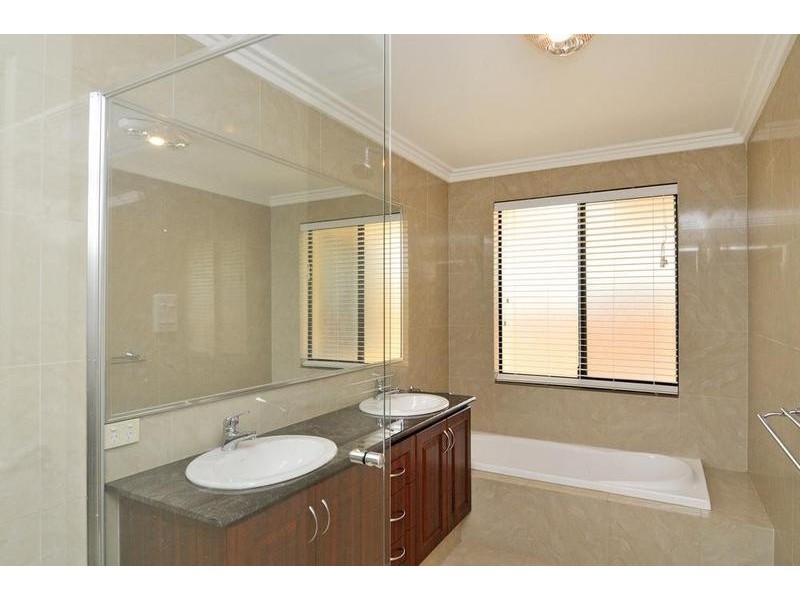 13 Majorca Green, Secret Harbour WA 6173