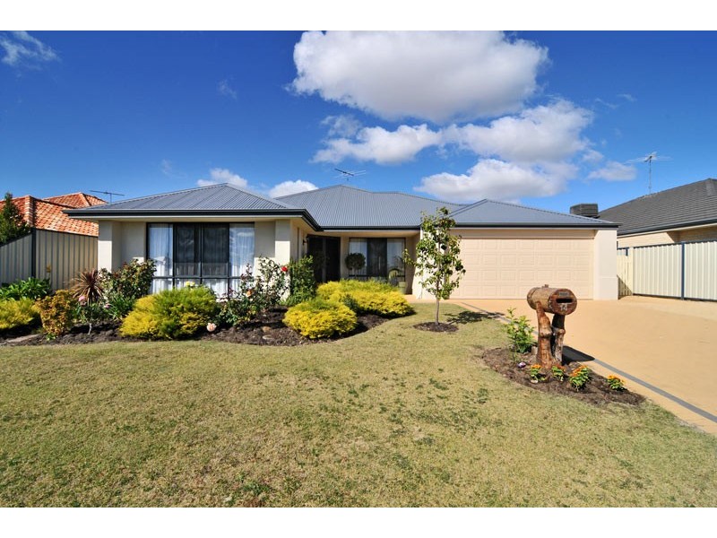 14 Oakwood Gate, Meadow Springs WA 6210