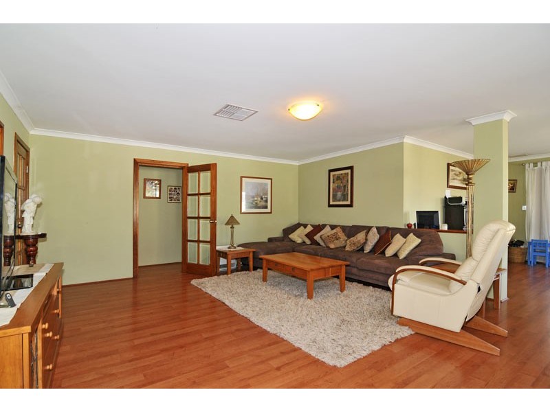 14 Oakwood Gate, Meadow Springs WA 6210