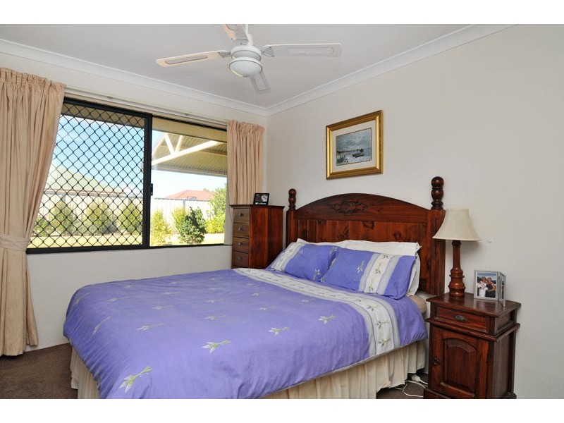 14 Oakwood Gate, Meadow Springs WA 6210