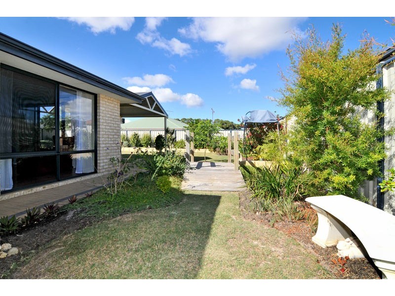 14 Oakwood Gate, Meadow Springs WA 6210