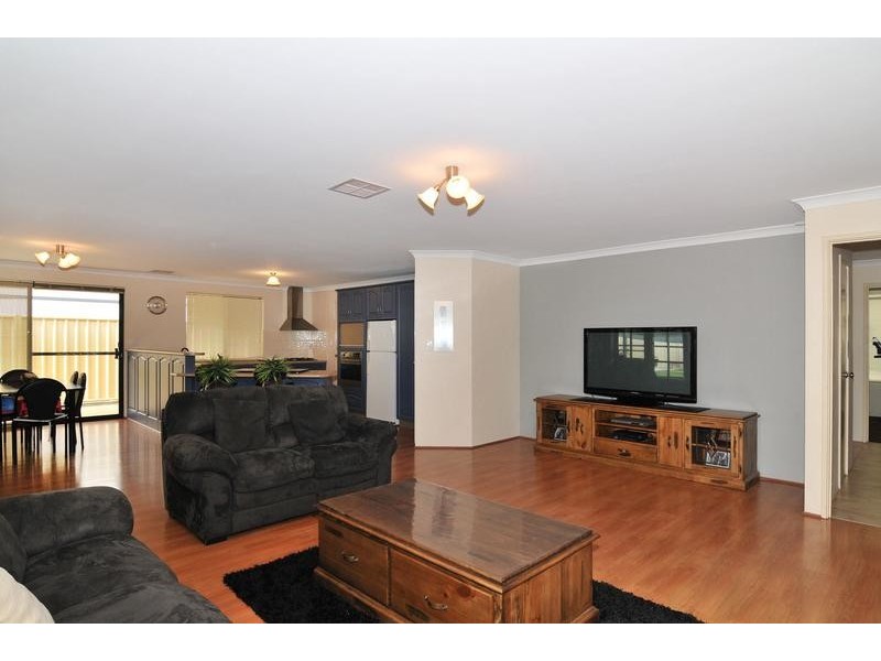 3 Argyle Fairway, Lakelands WA 6180