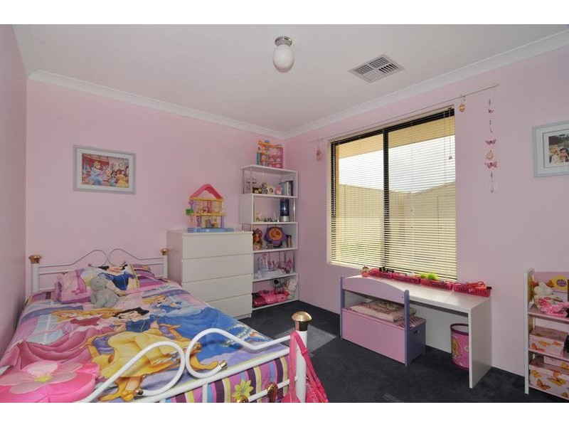 3 Argyle Fairway, Lakelands WA 6180