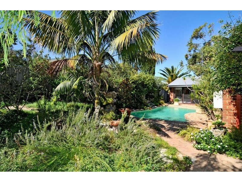 44 Shayne Street, Halls Head WA 6210