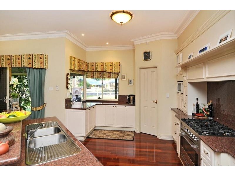 74 Victoria Circle, Greenfields WA 6210