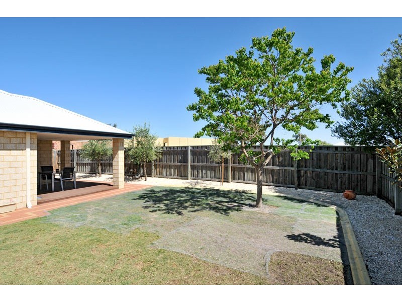 5 Onslow Court, Erskine WA 6210