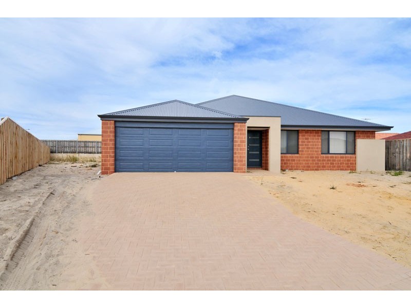 65 Carissa Turn, Halls Head WA 6210