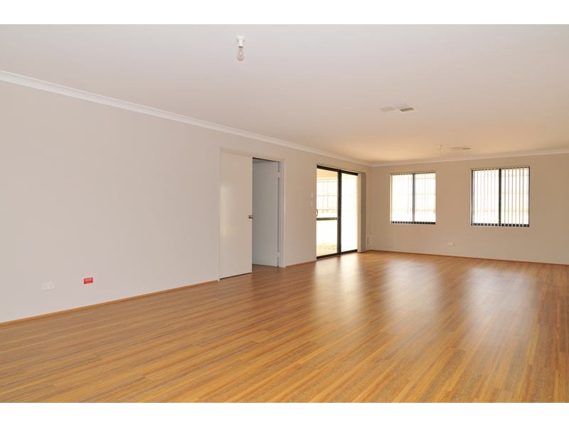 65 Carissa Turn, Halls Head WA 6210