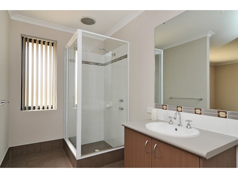65 Carissa Turn, Halls Head WA 6210