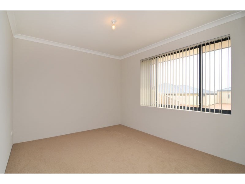 65 Carissa Turn, Halls Head WA 6210