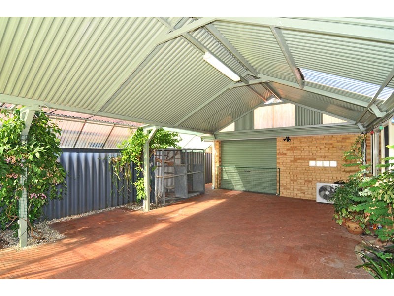 55 Oaklands Avenue, Halls Head WA 6210