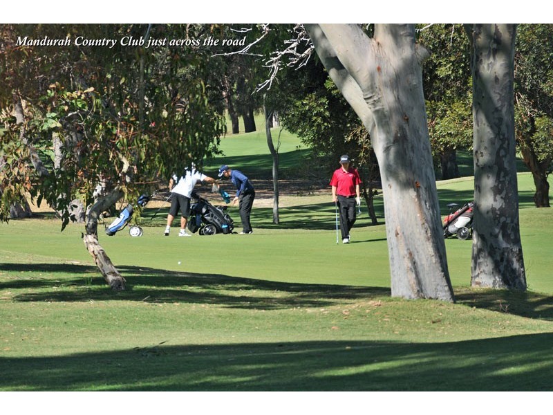 55 Oaklands Avenue, Halls Head WA 6210