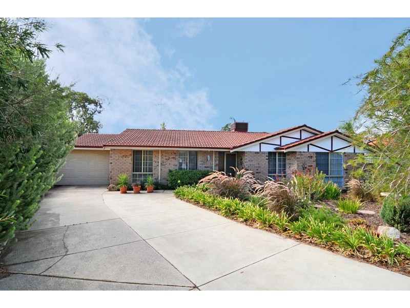 3 Napier Close, Halls Head WA 6210