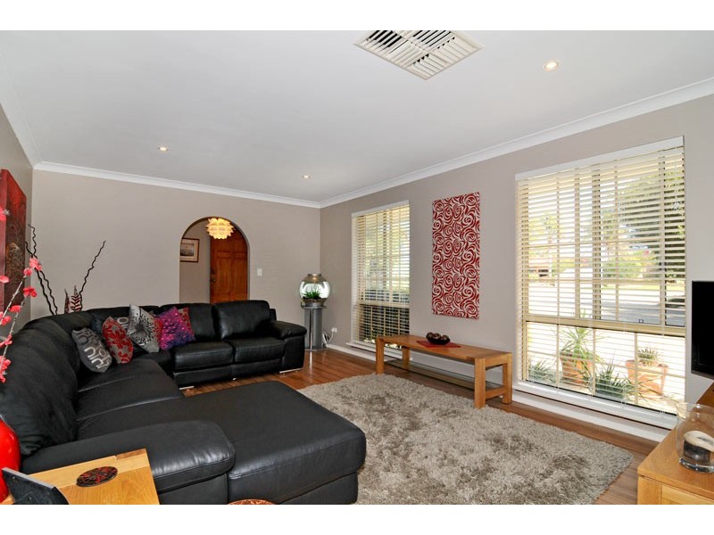 3 Napier Close, Halls Head WA 6210