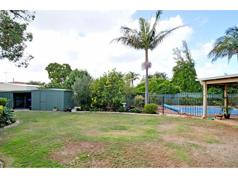 3 Napier Close, Halls Head WA 6210