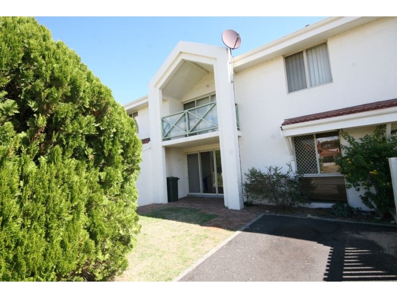 19/1 Hackett Street, Mandurah WA 6210