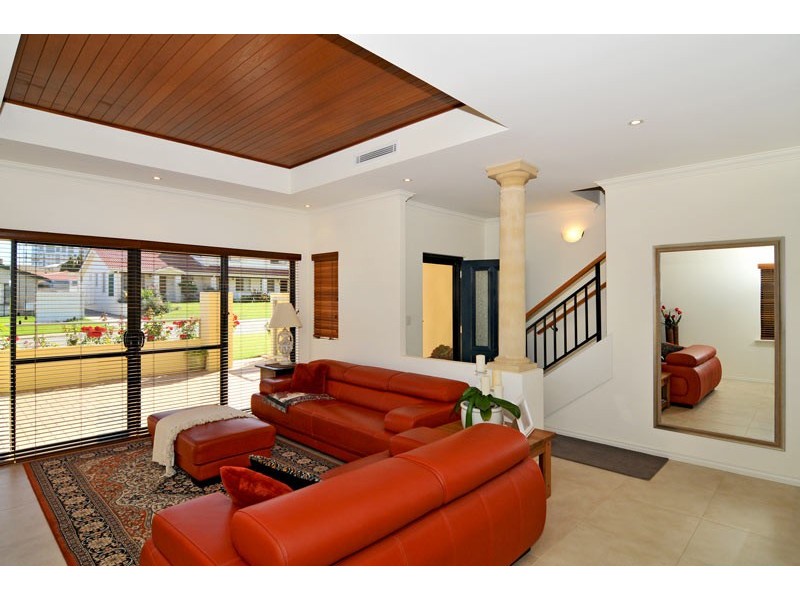 6/10 Winjan Place, Dudley Park WA 6210