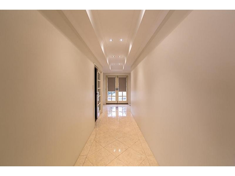 33 Lord Hobart Drive, Madora Bay WA 6210