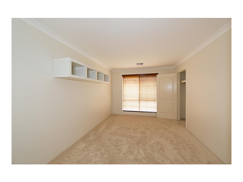 33 Lord Hobart Drive, Madora Bay WA 6210