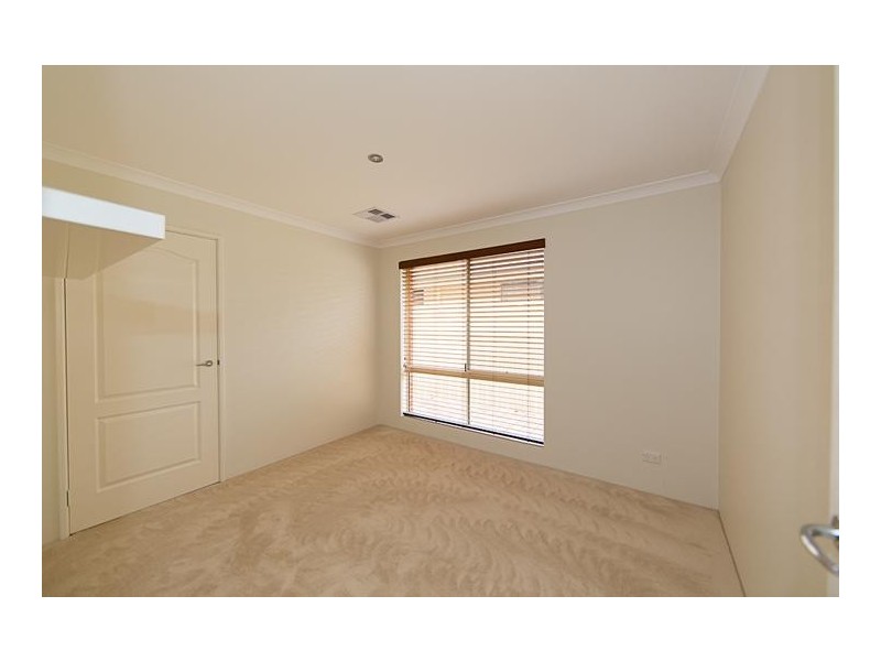 33 Lord Hobart Drive, Madora Bay WA 6210