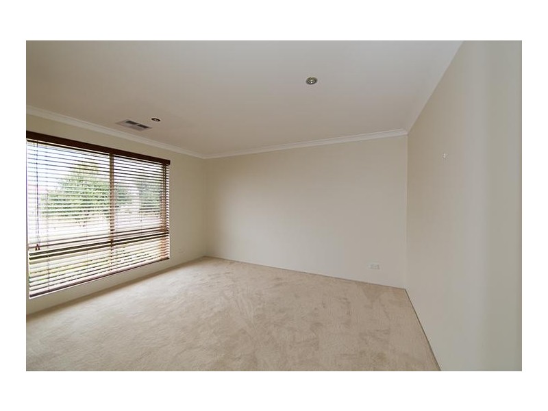 33 Lord Hobart Drive, Madora Bay WA 6210