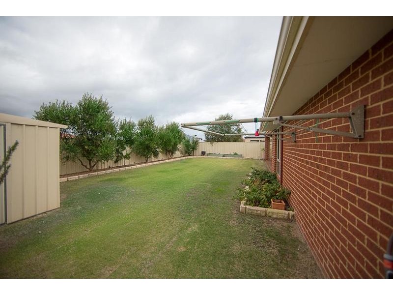 33 Lord Hobart Drive, Madora Bay WA 6210